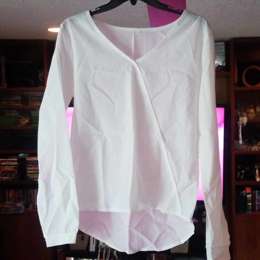 Basic White Blouse - Picture 2 of 3